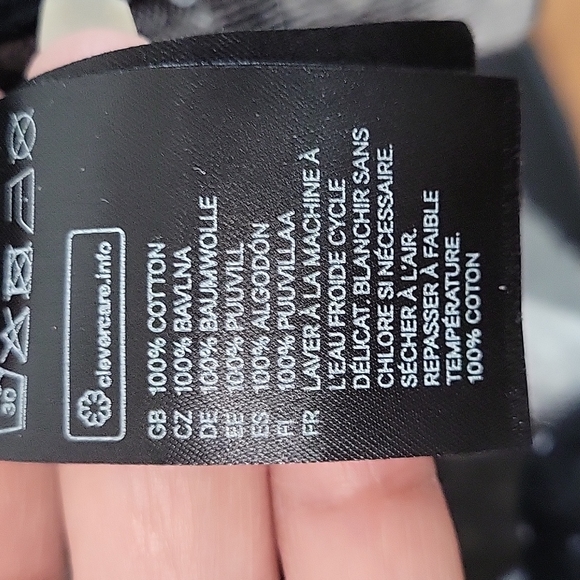 Light button down sweater - Picture 4 of 4